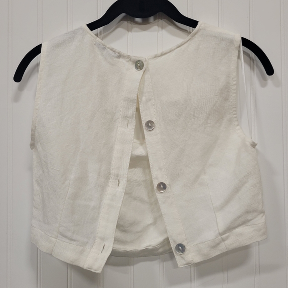 Crop Top With Button Back - Picture 4 of 5